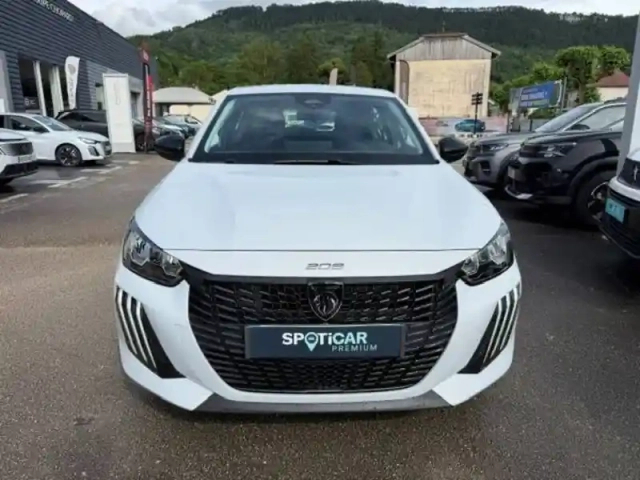 Peugeot 208 turbo 100 ch bvm6 — photo 2