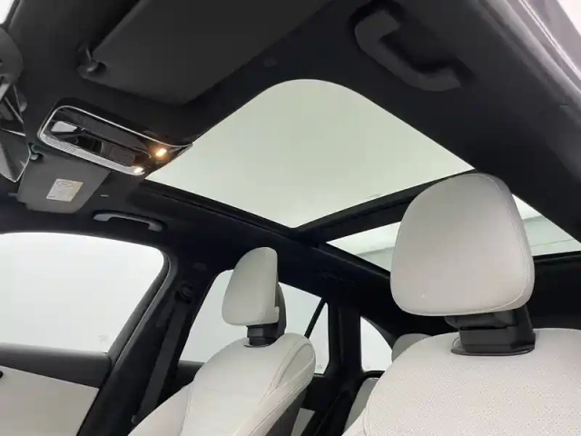 Mercedes Glc 300 e 9g-tronic 4matic — photo 58