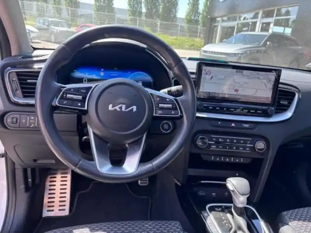 Kia Xceed 1.6 gdi 141ch phev lounge dct6 — photo 10