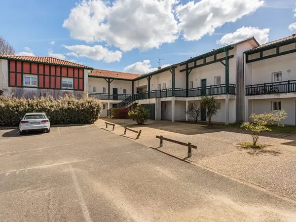 Appartement T3 de 60m2 avec terrasse à Saint-Vincent-De-Tyro