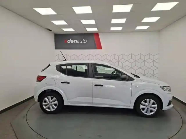 Dacia Sandero eco-g 100 — photo 6
