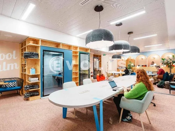 Bureaux 895 m²