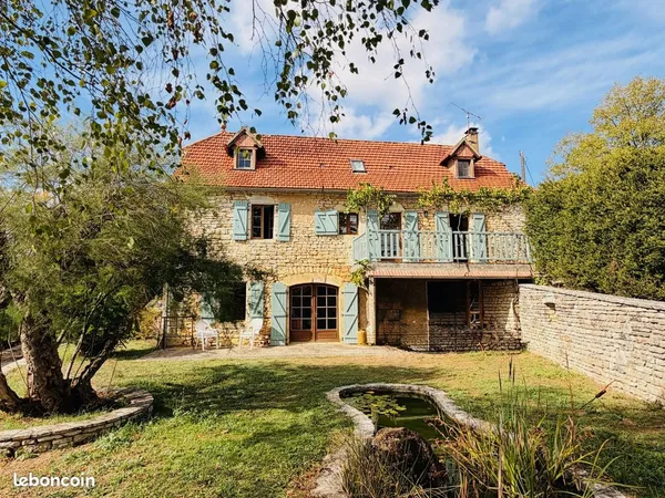 Maison 5 pièces 160 m²