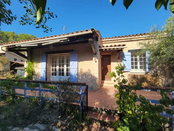 Villa de plain-pied de 90 m2 au Luc en Provence
