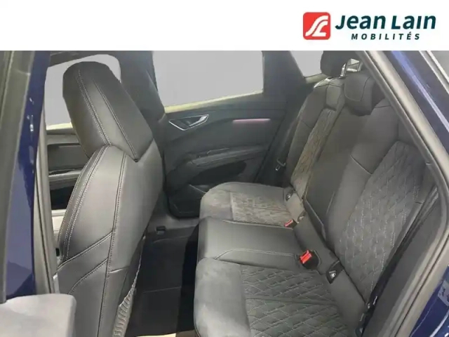 Audi Q4 E-Tron sportback 45 285 ch 82 kwh — photo 17