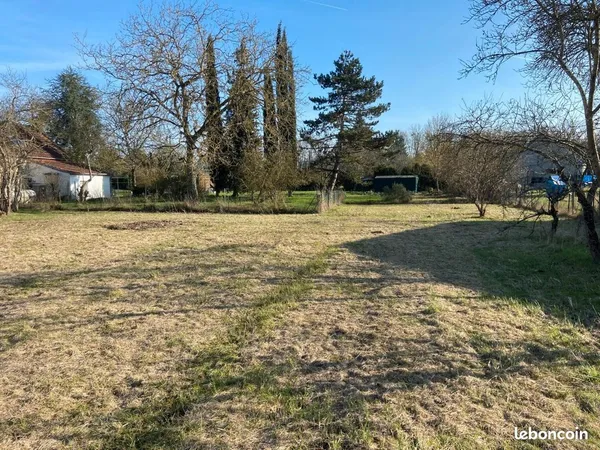 Terrain constructible 837m2