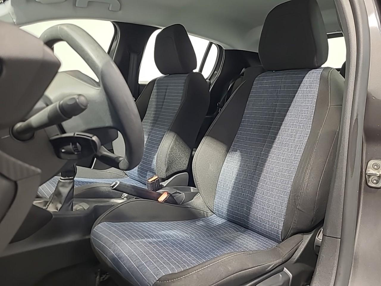 Peugeot 208 puretech 75 s&s bvm5 like — photo 10