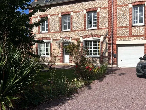 Maison 175m² - studio indépendant - double garage