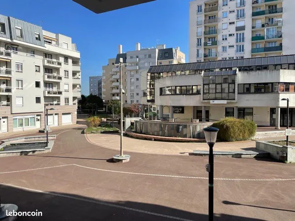 Appartement F1 M2 le Mail du Centre