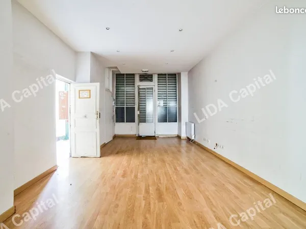Local commercial 36 m² à vendre — Paris