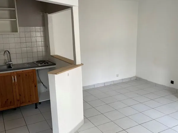 Studio 22m2 à Paris 18