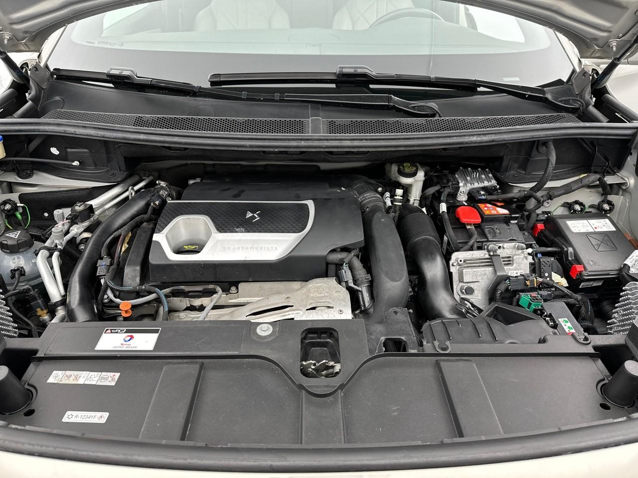 Ds Ds 7 crossback crossback hybride e-tense 300 eat8 4x4 rivoli — photo 13