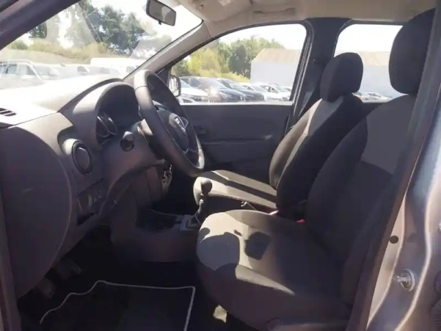 Dacia Lodgy tce 100 fap 7 places — photo 9