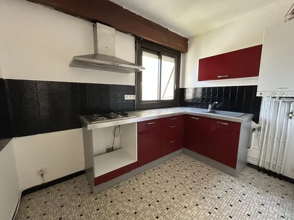 SAISIR ! BEL APPARTEMENT de 68 m2 avec balcon ! MARMANDE