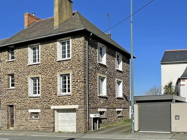 Immeuble de caractère avec fort potentiel - Quartier Francisco-Ferrer , Vern