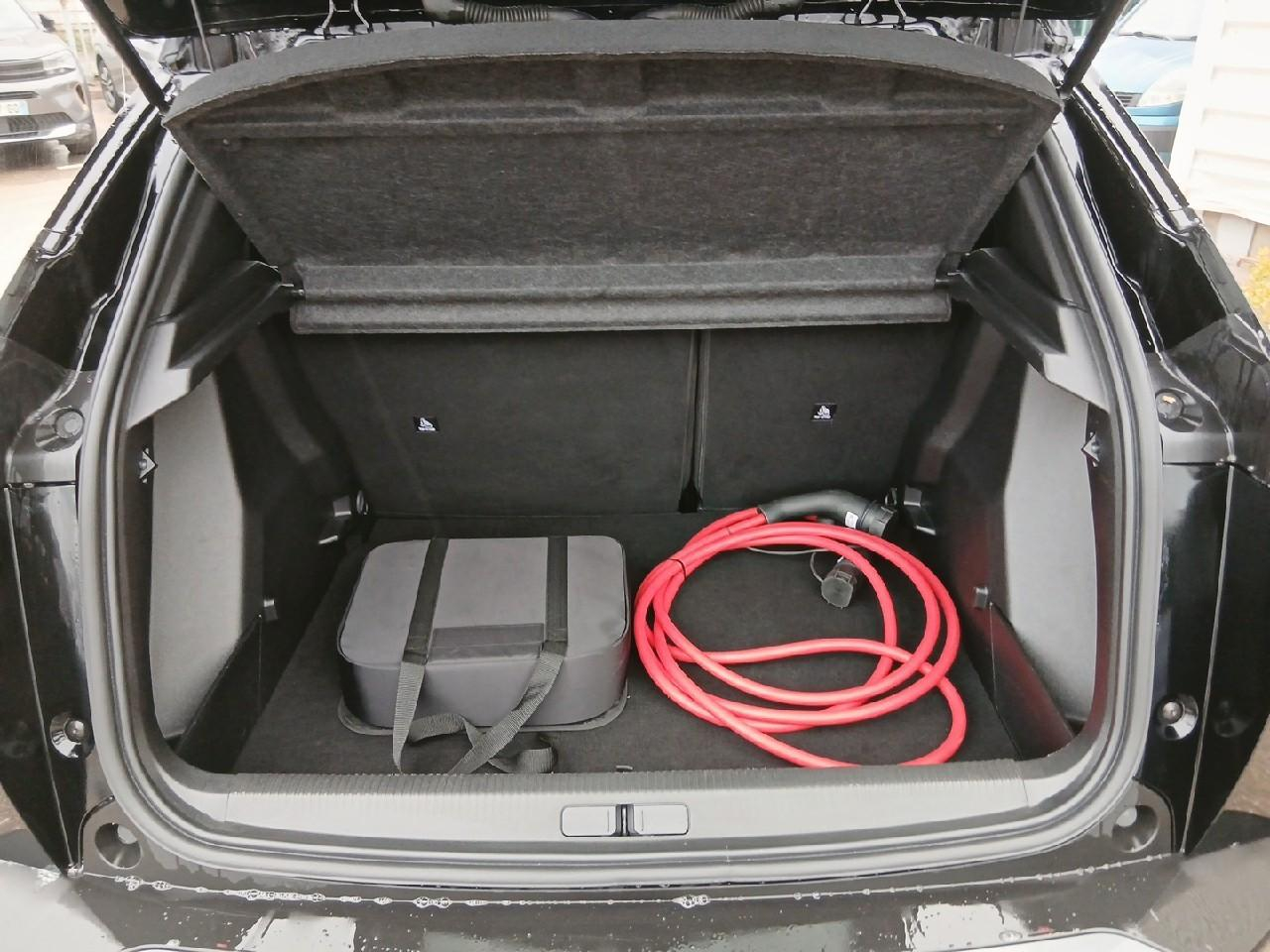 Peugeot 2008 156 ch 54 kwh allure — photo 6