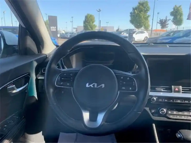 Kia Niro 1.6 gdi hybride rechargeable 141 ch dct6 — photo 9