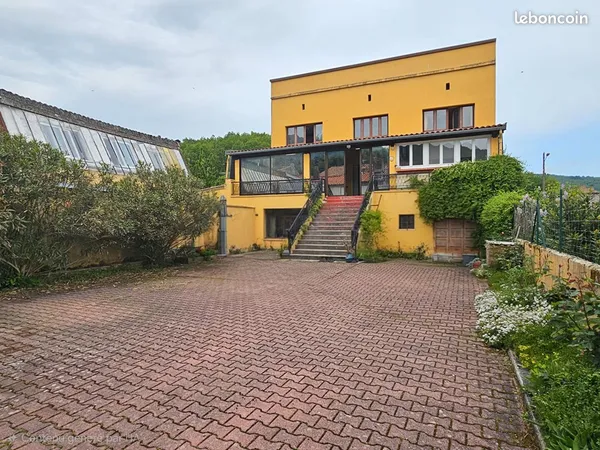 Maison de ville 11 pièces 239 m²