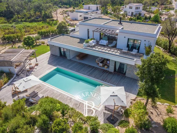 Domaine privé, villa 5 chambres, piscine, plage à pied, Villa Arena