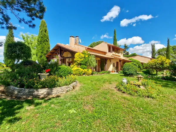 Maison 6 pièces 179 m²