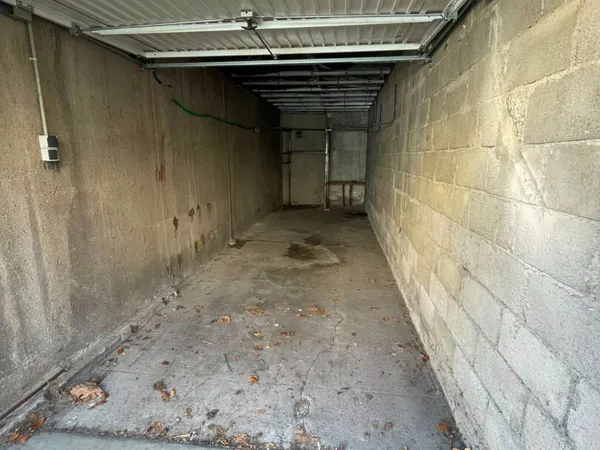 Garage 20 m² - QUARTIER LECLERC - JEANNE D'ARC - ARTEM- N10