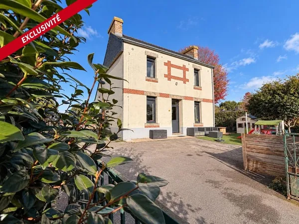 Maison de bourg de 122 m² - 4 chambres - Pleucadeuc (Morbihan)
