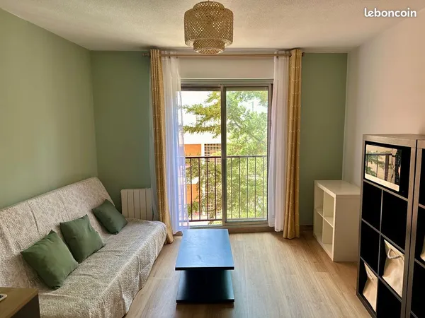 Studio meublé 23,33 m² - 3e étage avec ascenseur - lumineux et calme - Particulier