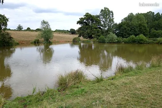 Amis agriculteurs je suis a la recherche d'un plan d'eau pour l'usage de la pêche lac étang graviers