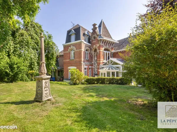 Propriété 8 pièces 250 m²