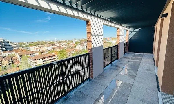Appartement 8 pièces 85 m²