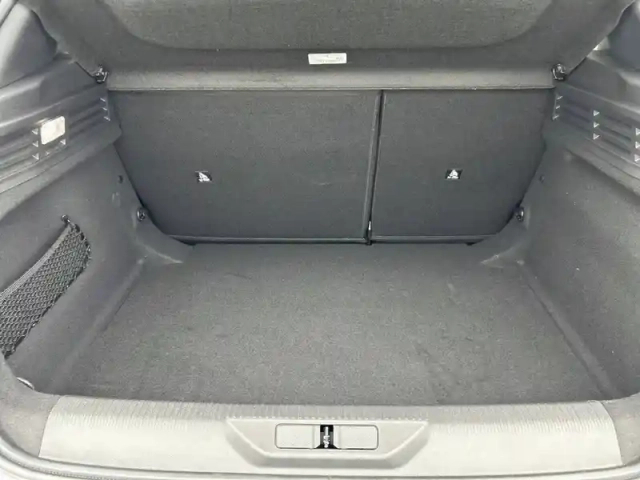 Peugeot 308 hybrid 145 e-dcs6 — photo 6