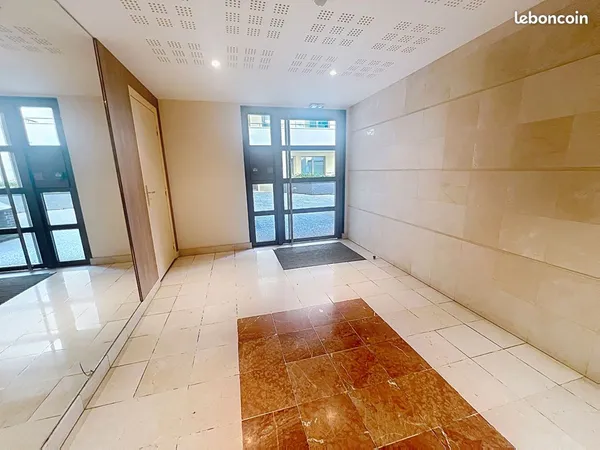 Studio 1 pièce 19 m²