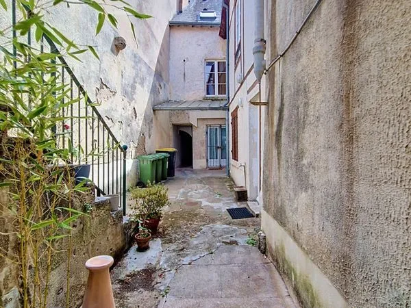 Immeuble de rapport 7 pièces 180 m²