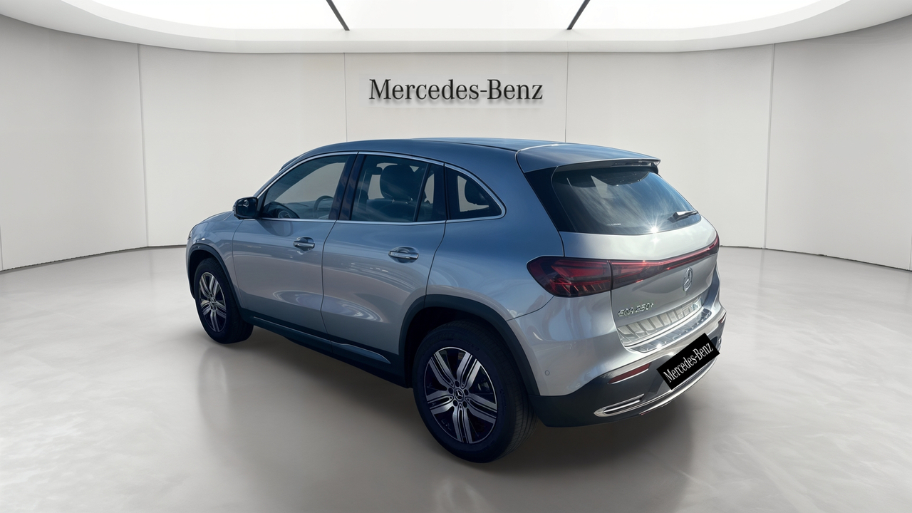 Mercedes EQA 250+ — photo 3