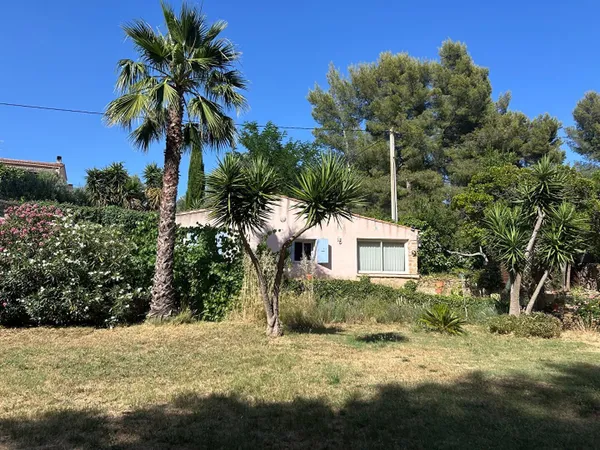 La cadière-d'Azur - Maison de charme sur 1 636 m² de terrain - Un véritable havre de paix