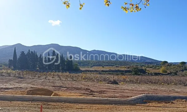 Terrain 1200 m²