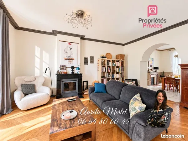 Maison 8 pièces 220 m²