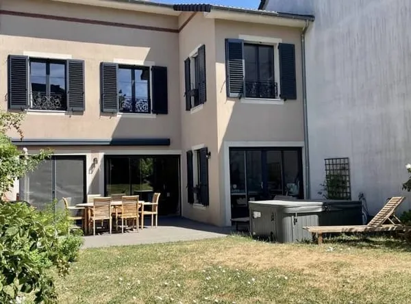 Maison 6 pièces 175 m²