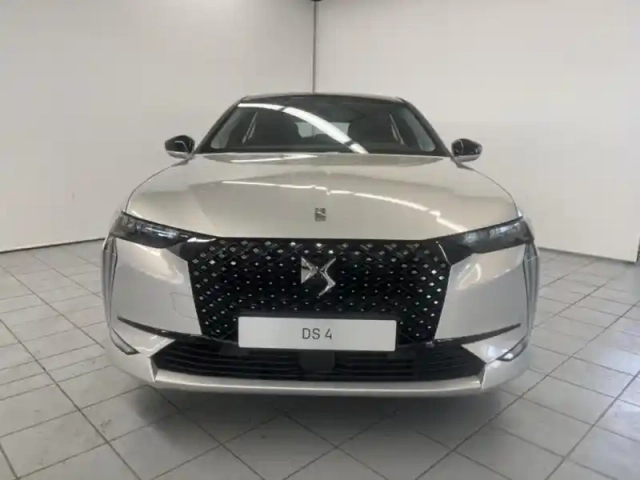 Ds Ds 4 plug-in hybrid 225ch ligne d or — photo 2