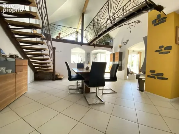 REMELFING à 5mn de SARREGUEMINES, maison d'architecte