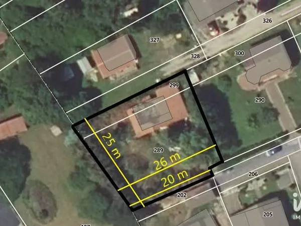 Terrain 710 m²