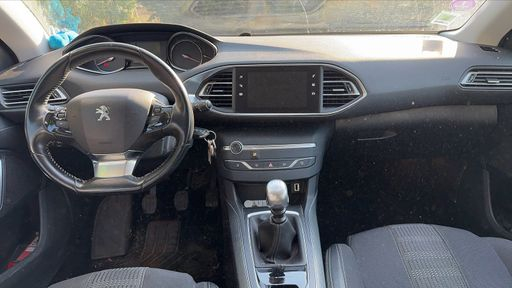 Peugeot 308 1.2 PureTech 130 - Allure Business – 2019 – 120042 km – Essence – Boîte Manuelle — photo 20