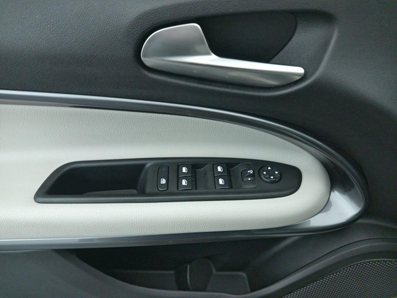 Fiat 600 t-gen 3 1.2 hybrid 110ch edct6 la prima — photo 28