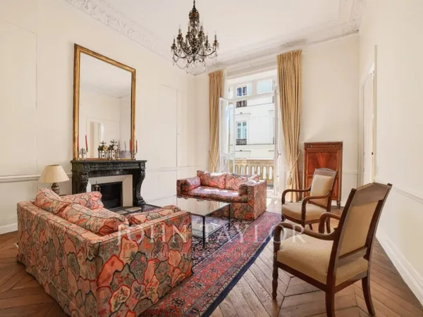 Sainte Clotilde | Solférino - Élégant 2/3 chambres avec balcon