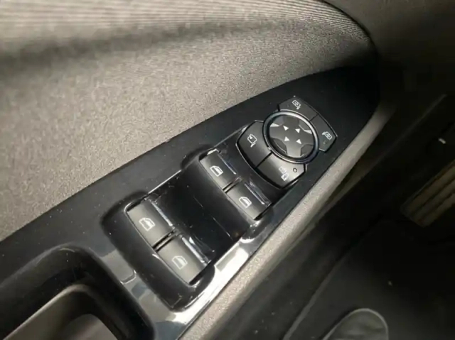 Ford Mondeo 1.5 ecoboost 160ch titanium 5p — photo 6