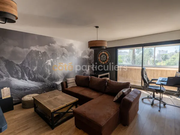 LA ROCHE SUR-YON -- PENTAGONE --APPARTEMENT -- 2 PIECES -- 1 CHAMBRE -- 59 M2 -- RENOVATION RECENTE 