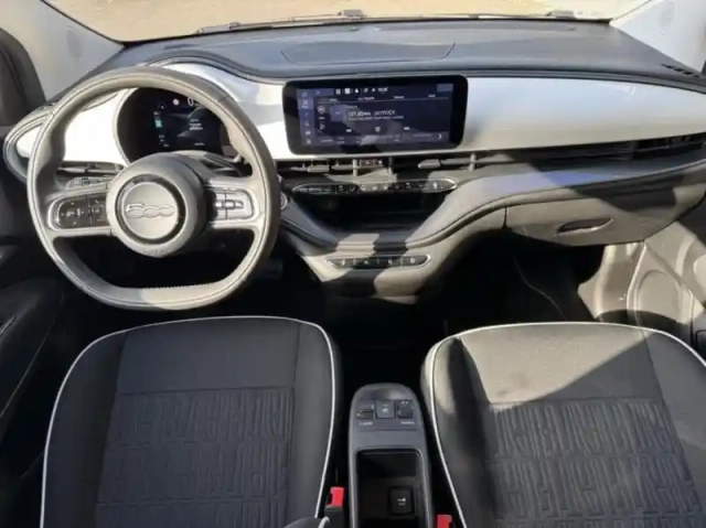 Fiat 500 e 118ch my23 — photo 9