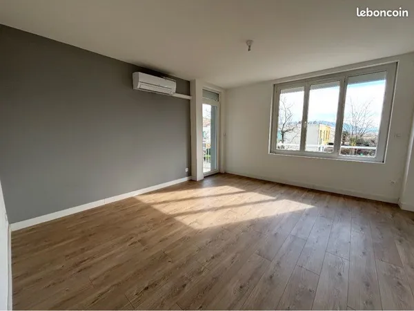 Appartement T4 86m2 rénové - Saint Vallier
