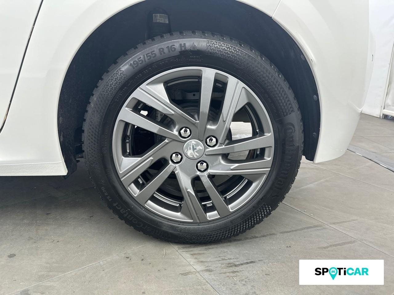 Peugeot 208 1.2 puretech 100ch s&s style 118g — photo 11