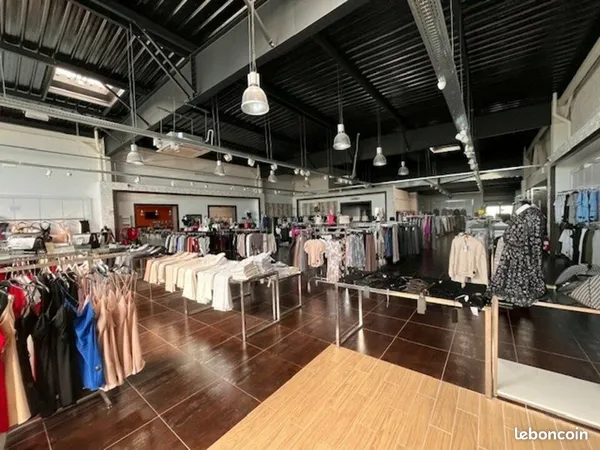 Local commercial 530 m²